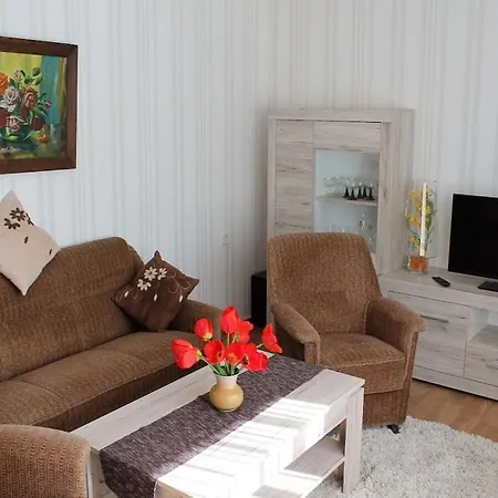 With 2 Bedrooms Ferienhaus *