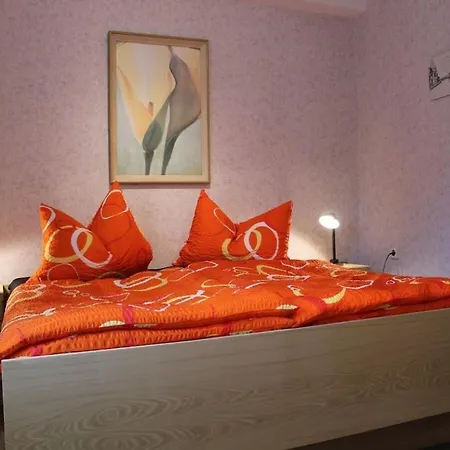 With 2 Bedrooms * Klutz